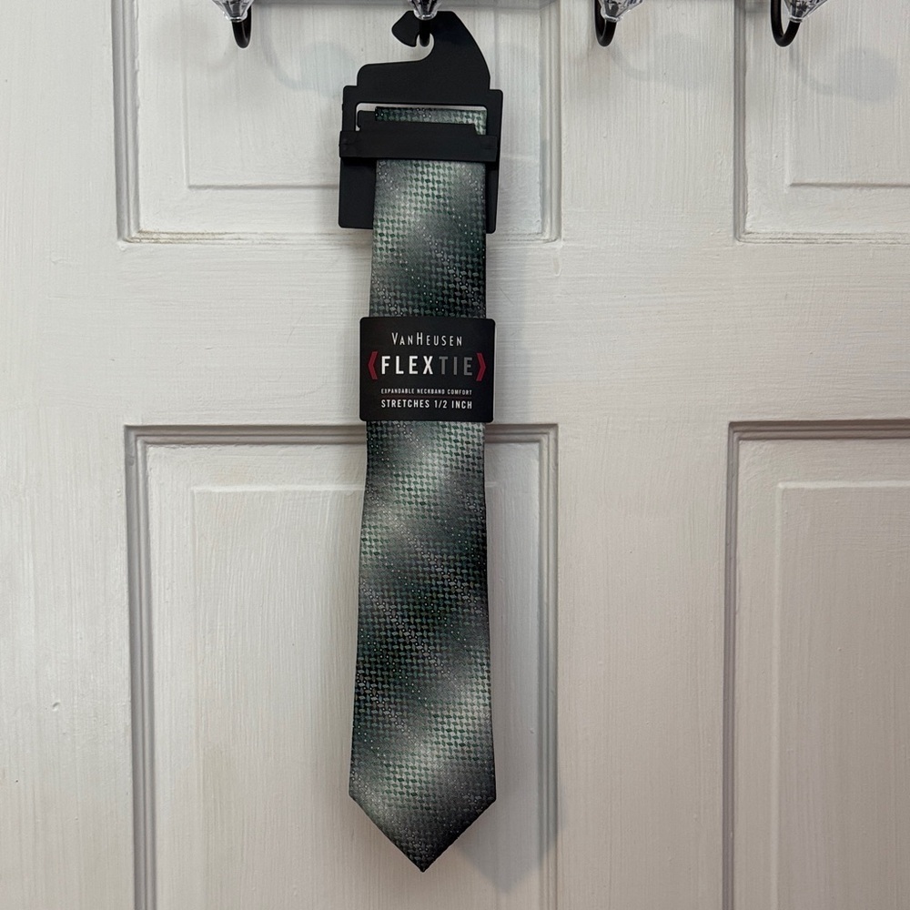 Van Heusen NWT FlexTie Green/Grey/Black Pattern